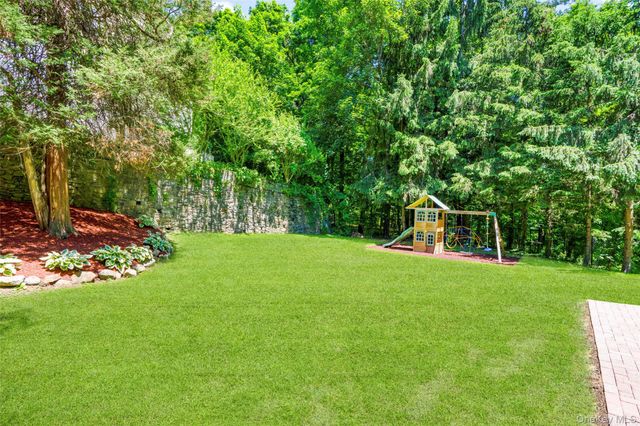 14 Jones Place, White Plains, NY 10606
