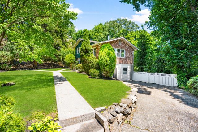 14 Jones Place, White Plains, NY 10606