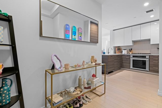 1 Franklin St 2110, Boston, MA 02110