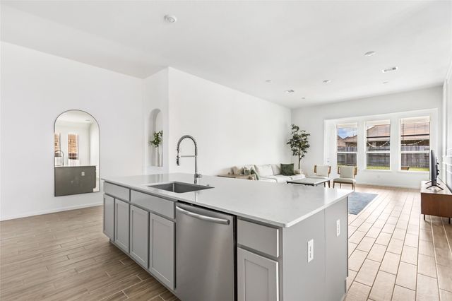 9423 Pelican Cliff Court, Houston, TX 77365