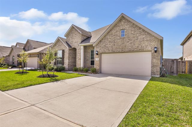 9423 Pelican Cliff Court, Houston, TX 77365