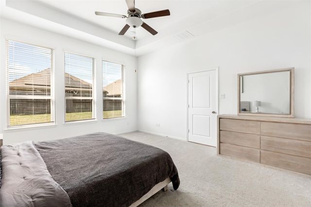 9423 Pelican Cliff Court, Houston, TX 77365