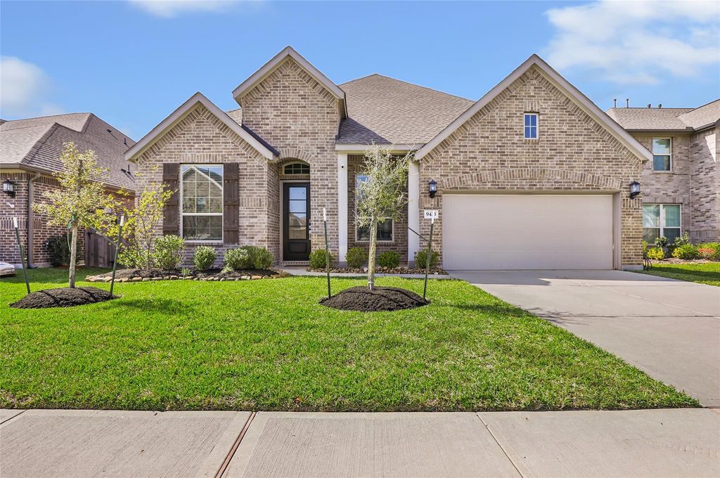 9423 Pelican Cliff Court, Houston, TX 77365
