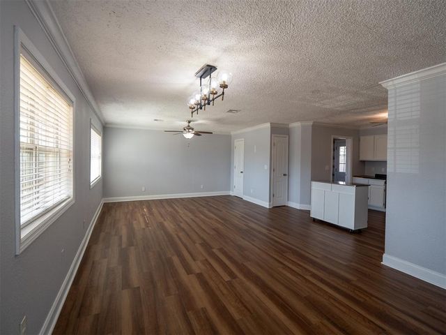 1109 Moonshine Court, Noble, OK 73068