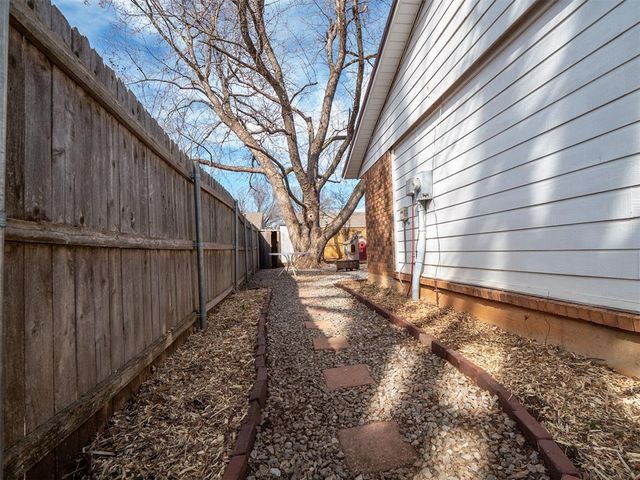 1109 Moonshine Court, Noble, OK 73068