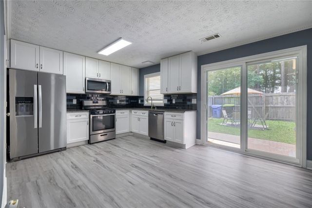 119 Forrest Avenue, Fayetteville, GA 30214