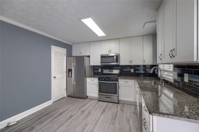 119 Forrest Avenue, Fayetteville, GA 30214