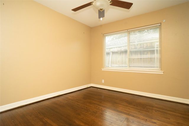 4833 Hummingbird Street, Houston, TX 77035