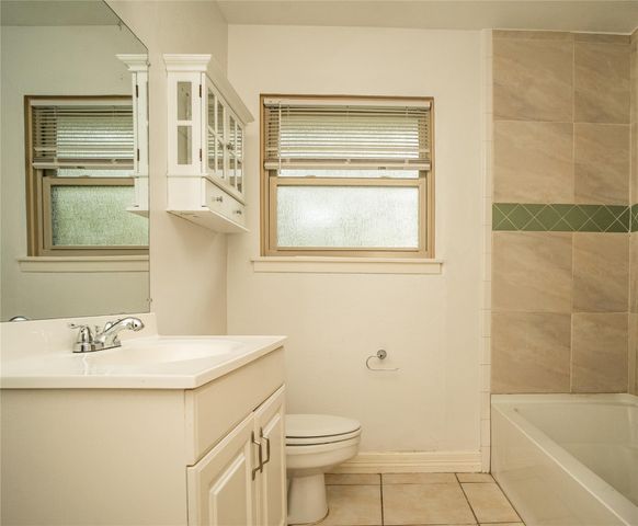 4833 Hummingbird Street, Houston, TX 77035