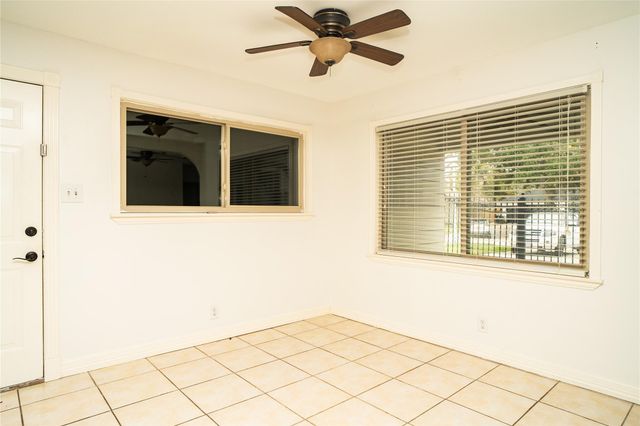4833 Hummingbird Street, Houston, TX 77035