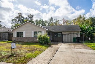 4833 Hummingbird Street, Houston, TX 77035