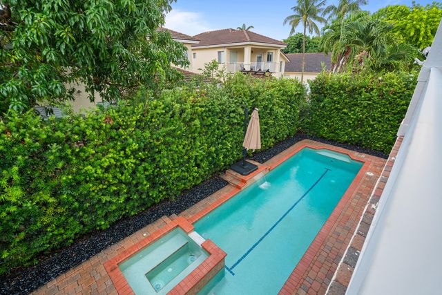 7372 NW 18TH Court, Pembroke Pines, FL 33024