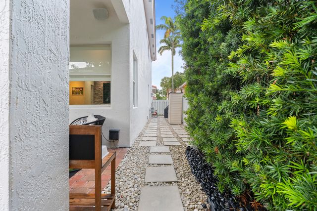 7372 NW 18TH Court, Pembroke Pines, FL 33024