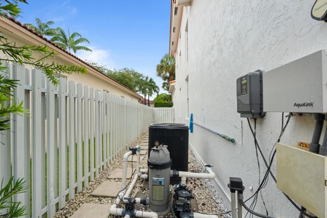 7372 NW 18TH Court, Pembroke Pines, FL 33024