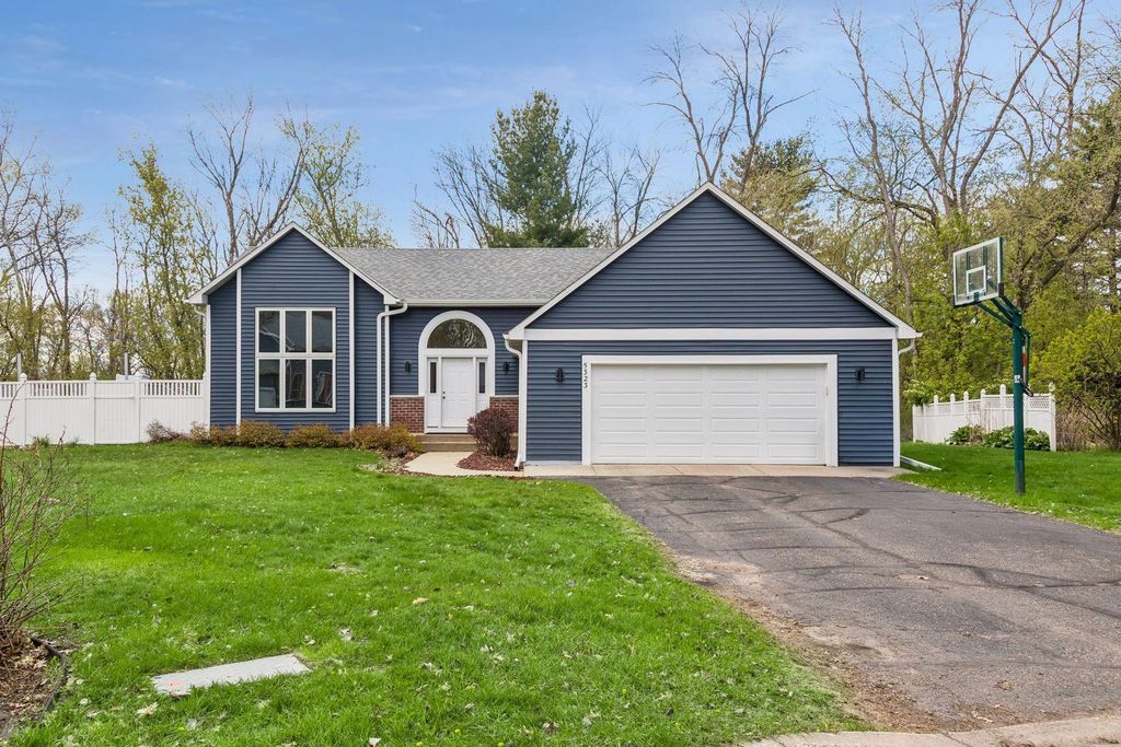 5323 Cedarwood Court, White Bear Twp, MN 55110