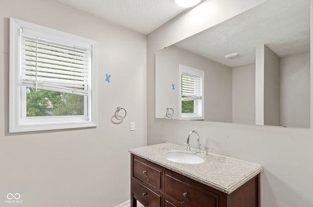 1248 Munsee Circle, Indianapolis, IN 46228