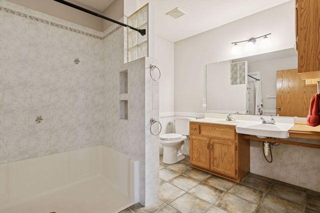 10511 Redwood Street NW, Coon Rapids, MN 55433