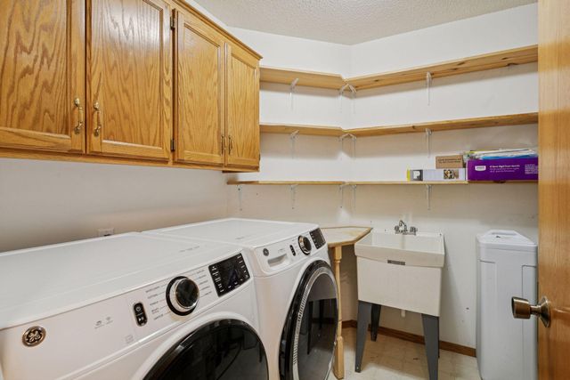 10511 Redwood Street NW, Coon Rapids, MN 55433