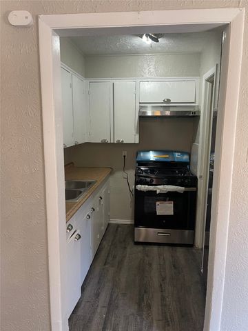 5526 Reiger Avenue 111, Dallas, TX 75214