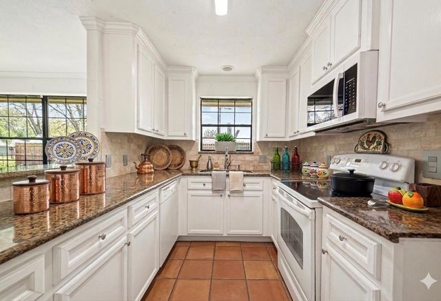 5707 Trafalgar Drive, Houston, TX 77085