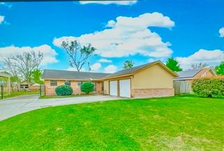 5707 Trafalgar Drive, Houston, TX 77085