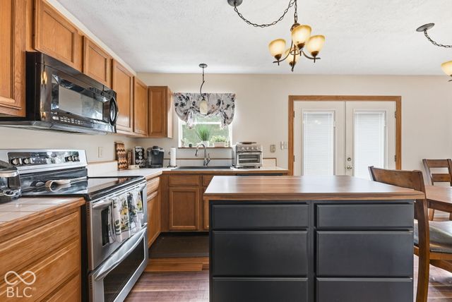 9960 Youngwood Lane, Fishers, IN 46038