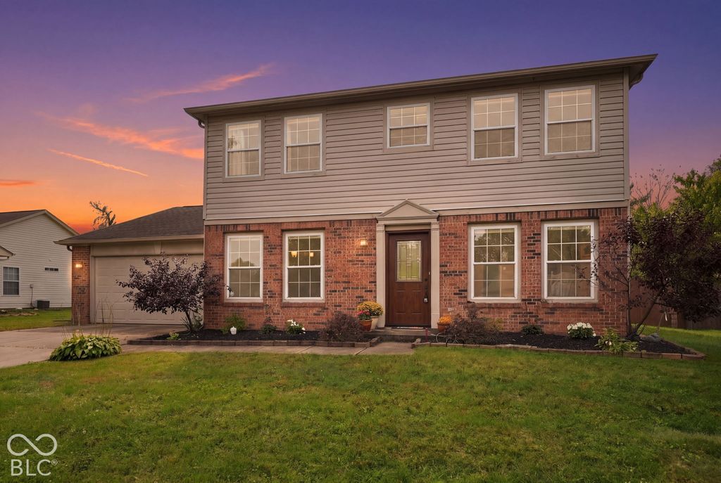 9960 Youngwood Lane, Fishers, IN 46038