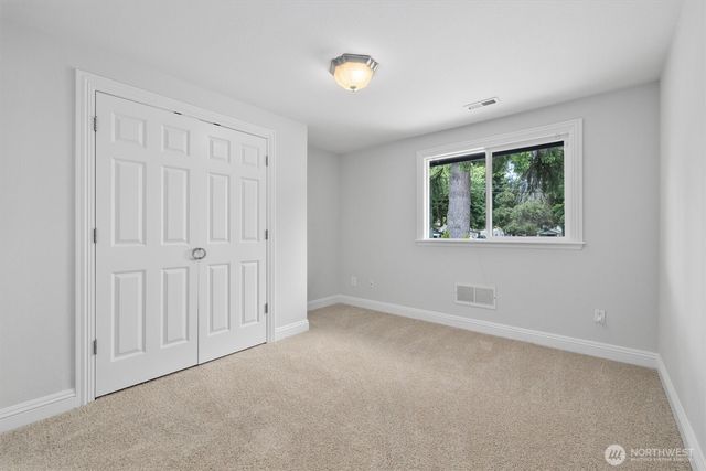15922 84th Avenue NE, Kenmore, WA 98028