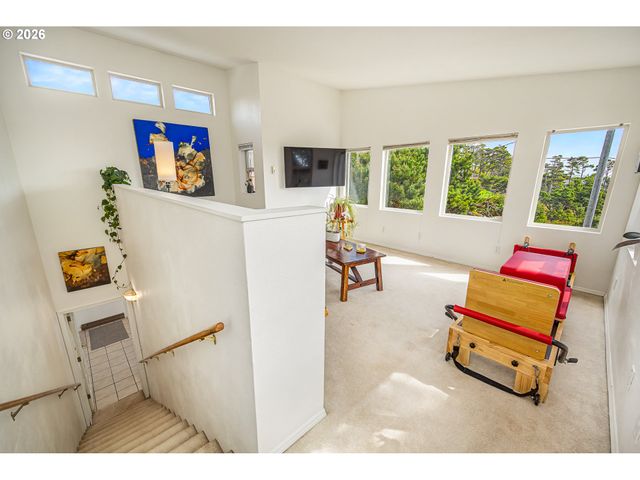 4595 BLANCO St, Florence, OR 97439