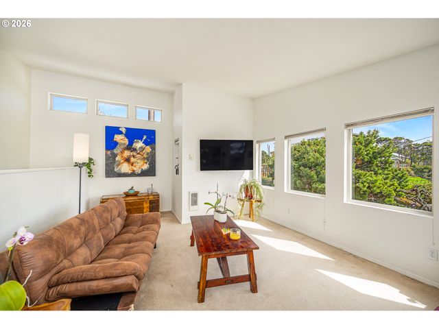 4595 BLANCO St, Florence, OR 97439