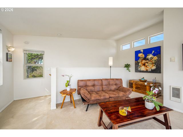 4595 BLANCO St, Florence, OR 97439