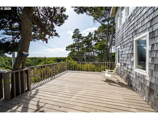 4595 BLANCO St, Florence, OR 97439