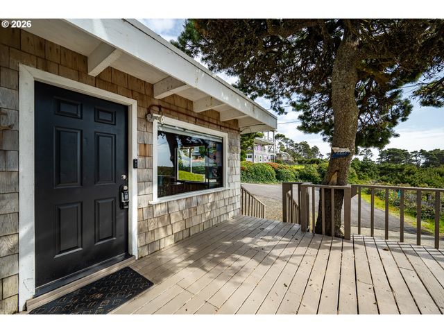 4595 BLANCO St, Florence, OR 97439