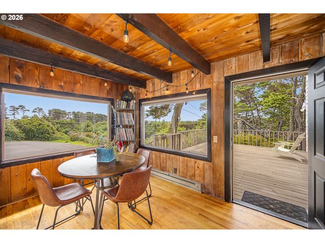 4595 BLANCO St, Florence, OR 97439