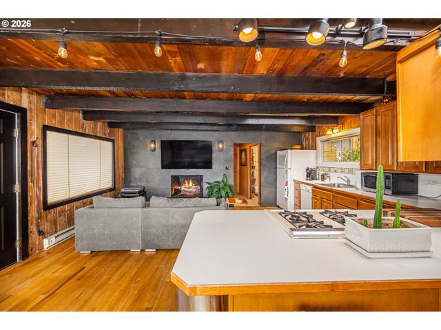 4595 BLANCO St, Florence, OR 97439