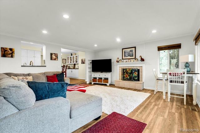 4360 Sherwood Road, Ortonville, MI 48462