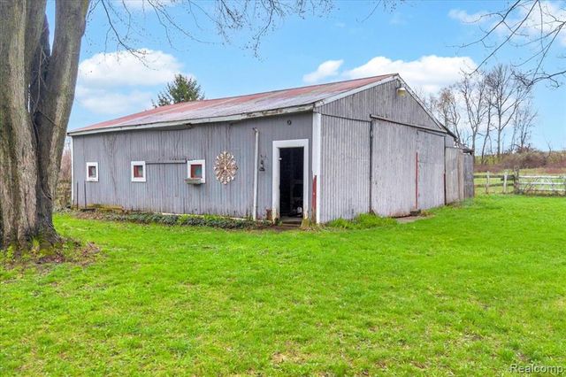 4360 Sherwood Road, Ortonville, MI 48462
