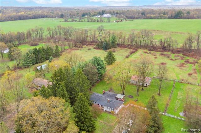 4360 Sherwood Road, Ortonville, MI 48462