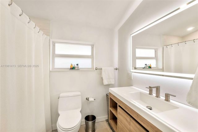 1801 NE 20th St, Fort Lauderdale, FL 33305