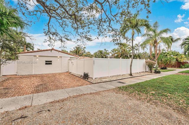 1801 NE 20th St, Fort Lauderdale, FL 33305