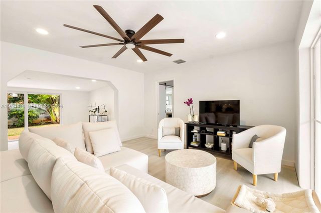 1801 NE 20th St, Fort Lauderdale, FL 33305