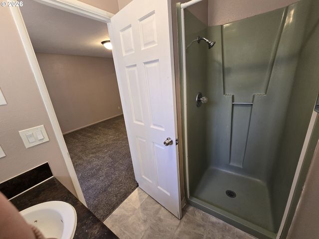 4002 OAK St, Longview, WA 98632