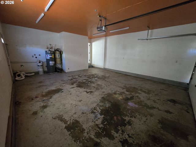 4002 OAK St, Longview, WA 98632