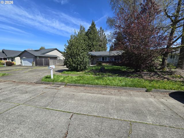 4002 OAK St, Longview, WA 98632