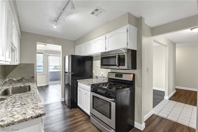 12900 Lake Avenue 1125, Lakewood, OH 44107