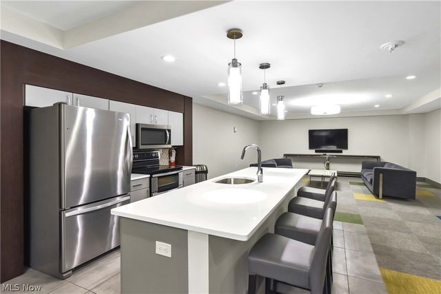 12900 Lake Avenue 1125, Lakewood, OH 44107