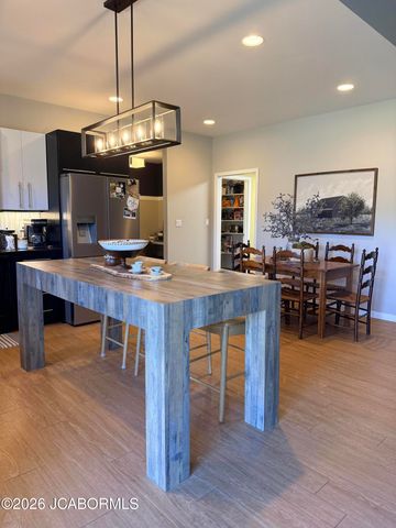 227 PARADIGM DRIVE, Jefferson City, MO 65109