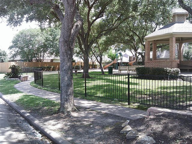 13427 Garden Grove ST750, Houston, TX 77082