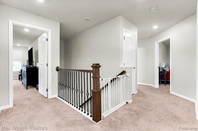 8401 Sharon Drive, White Lake, MI 48386