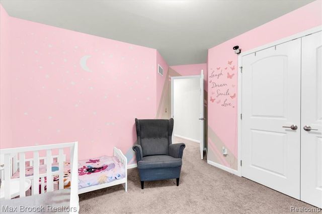 8401 Sharon Drive, White Lake, MI 48386